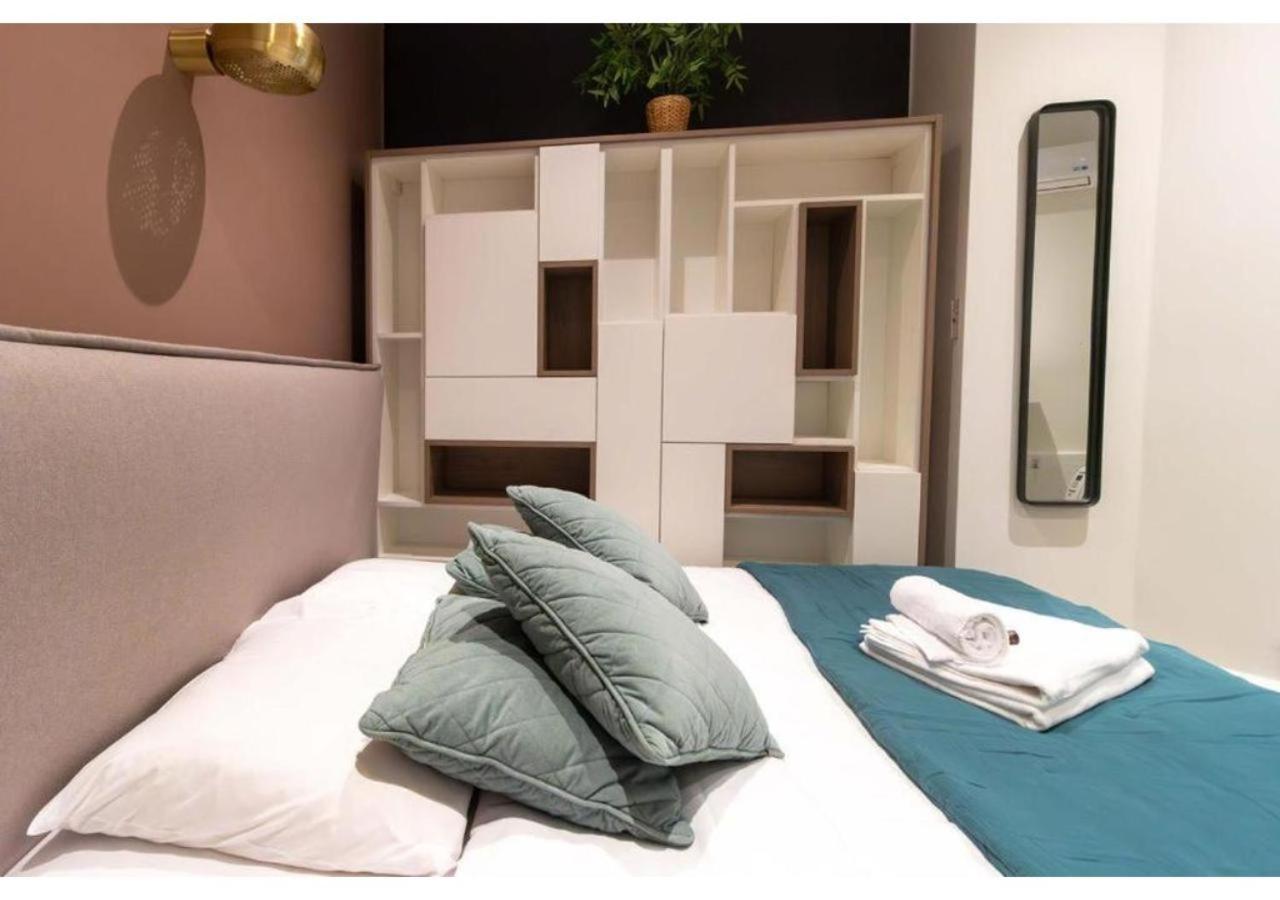 Apartment Saint Germain Des Pres By Studio Prestige Paris Bagian luar foto