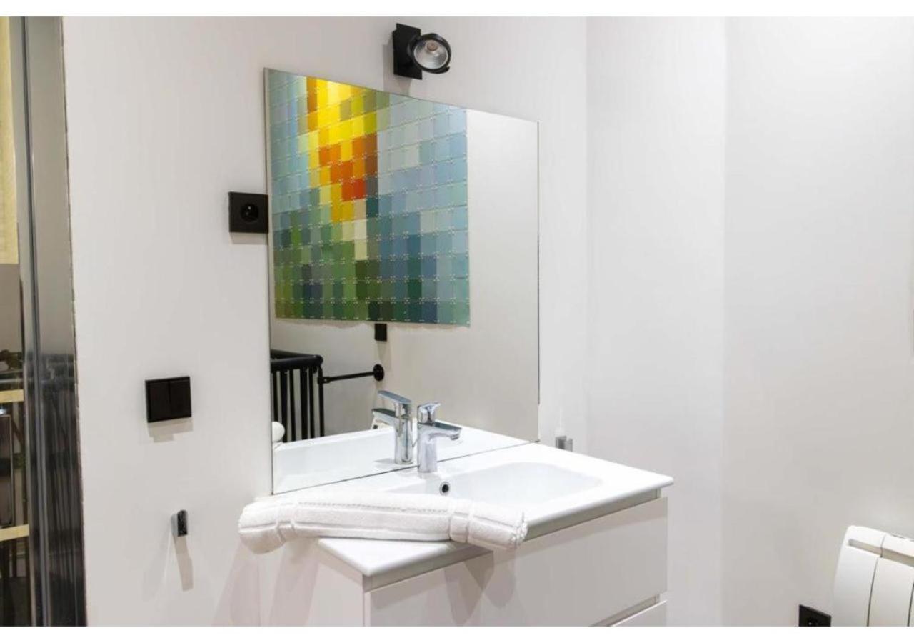 Apartment Saint Germain Des Pres By Studio Prestige Paris Bagian luar foto