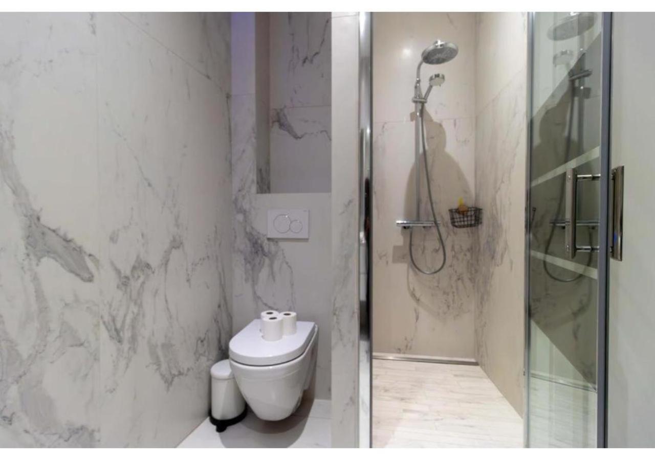 Apartment Saint Germain Des Pres By Studio Prestige Paris Bagian luar foto
