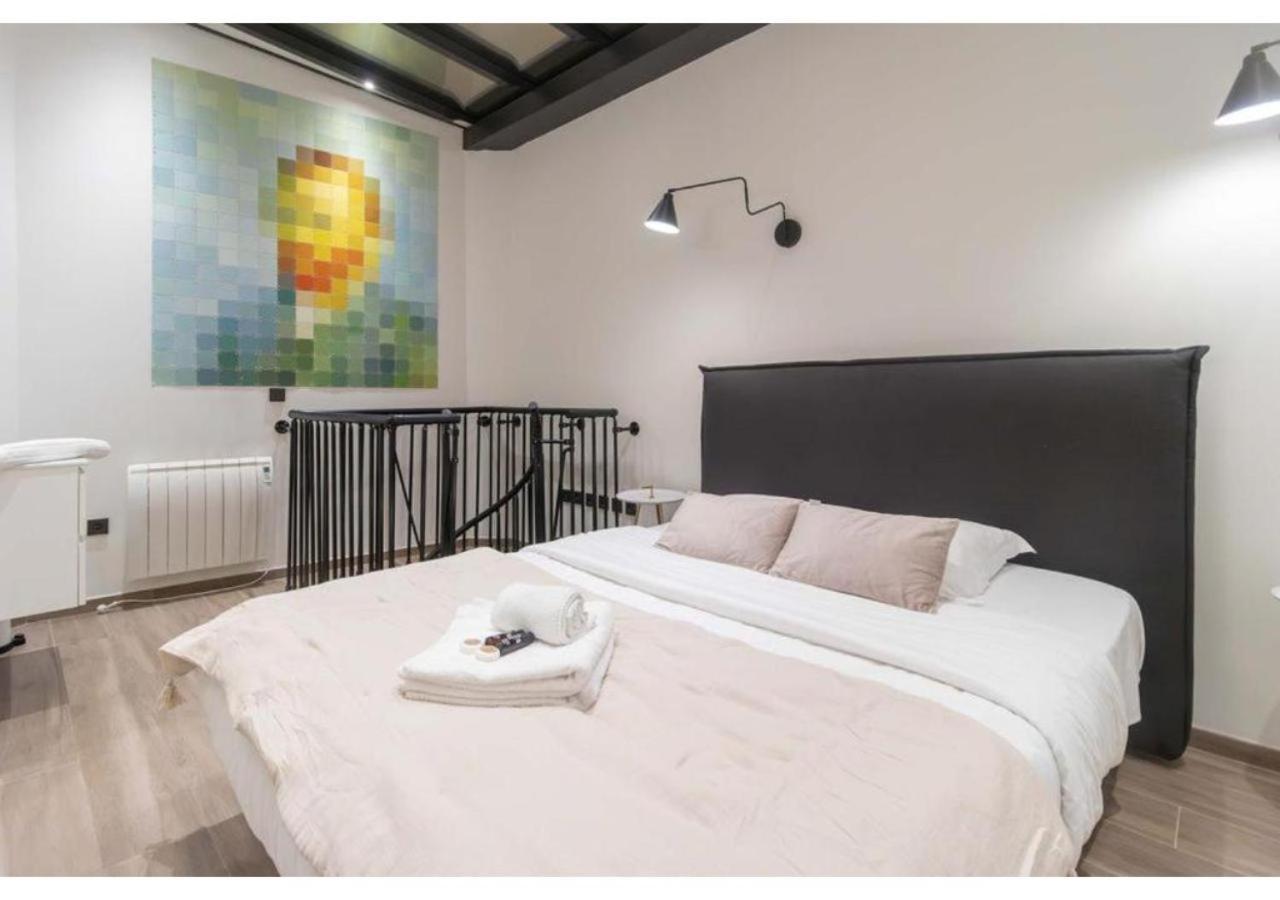 Apartment Saint Germain Des Pres By Studio Prestige Paris Bagian luar foto