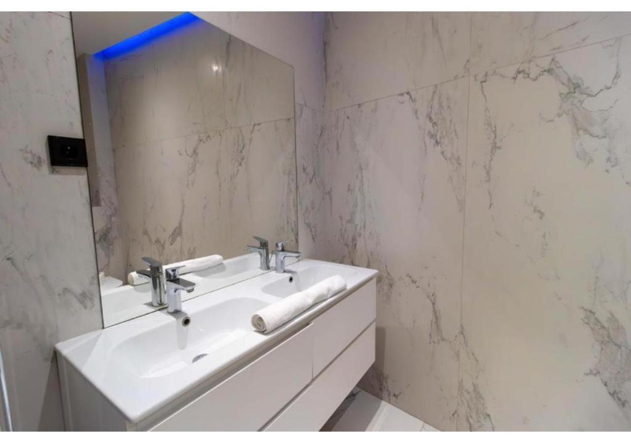 Apartment Saint Germain Des Pres By Studio Prestige Paris Bagian luar foto